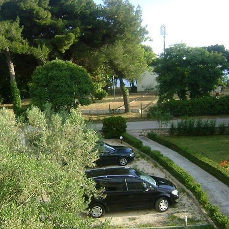 Apartments Darko - 30 M From Beach Sukošan Екстериор снимка