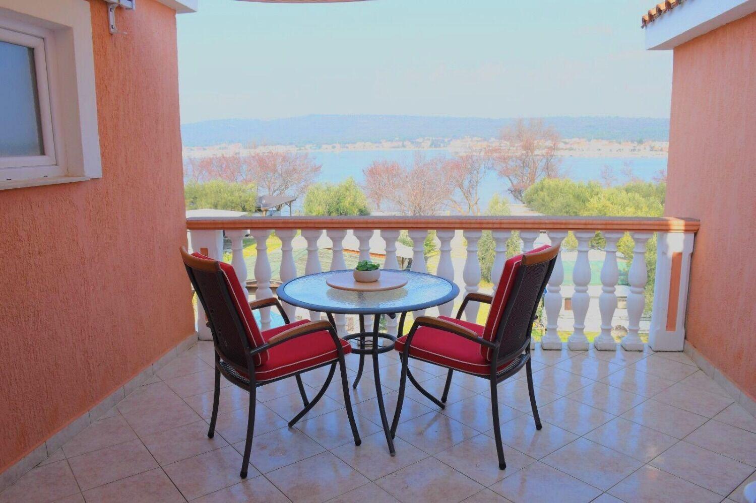Apartments Darko - 30 M From Beach Sukošan Екстериор снимка